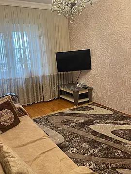Satılır 4 otaqlı mənzil 110 m²