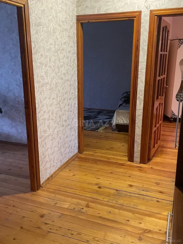 Satılır 4 otaqlı mənzil 110 m²