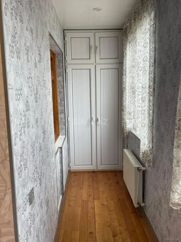 Satılır 4 otaqlı mənzil 110 m²