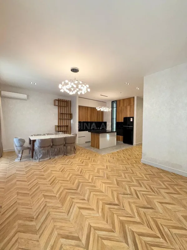 Satılır 4 otaqlı həyət evi 275 m²