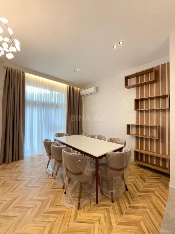 Satılır 4 otaqlı həyət evi 275 m²