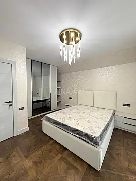 Satılır 4 otaqlı həyət evi 275 m²