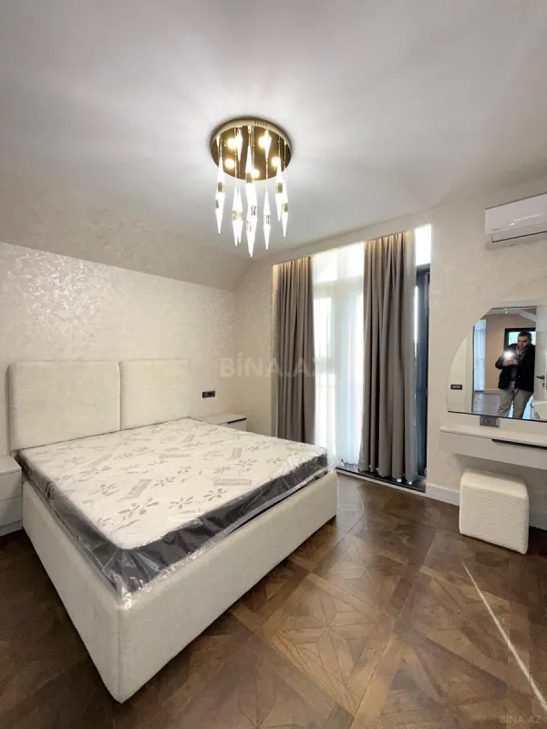 Satılır 4 otaqlı həyət evi 275 m²