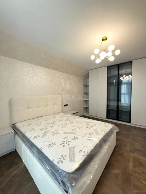 Satılır 4 otaqlı həyət evi 275 m²