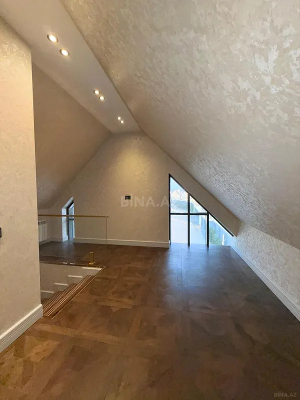 Satılır 4 otaqlı həyət evi 275 m²