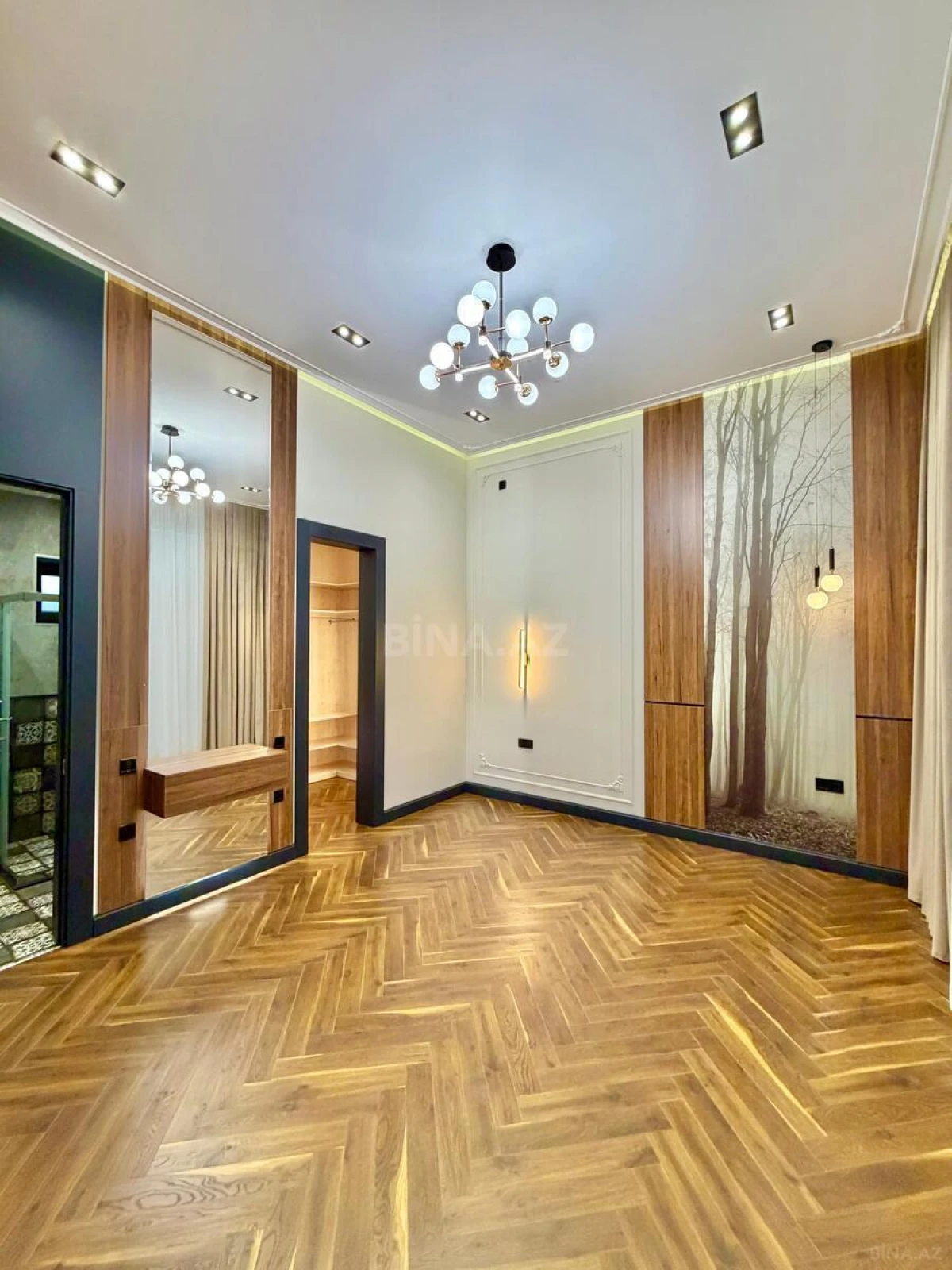 Satılır 5 otaqlı həyət evi 250 m²