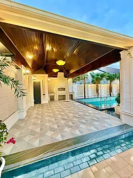 Satılır 5 otaqlı həyət evi 250 m²