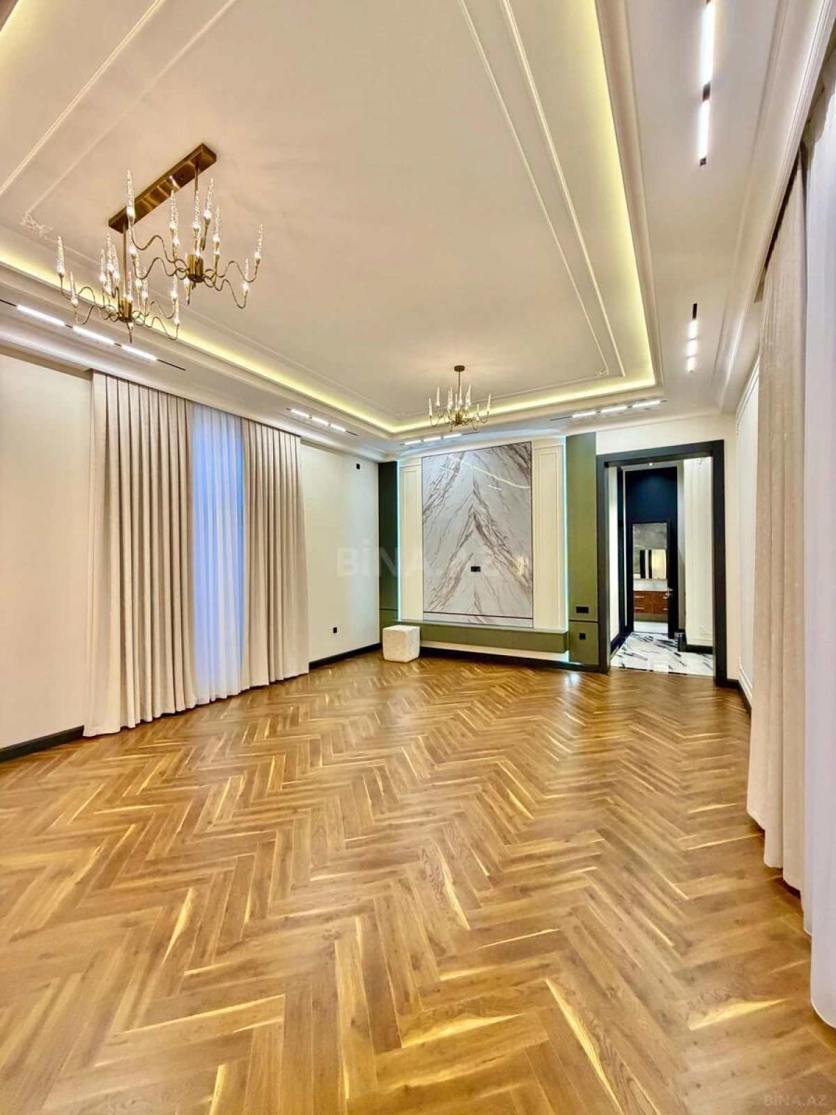 Satılır 5 otaqlı həyət evi 250 m²