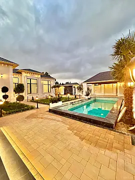 Satılır 5 otaqlı həyət evi 250 m²