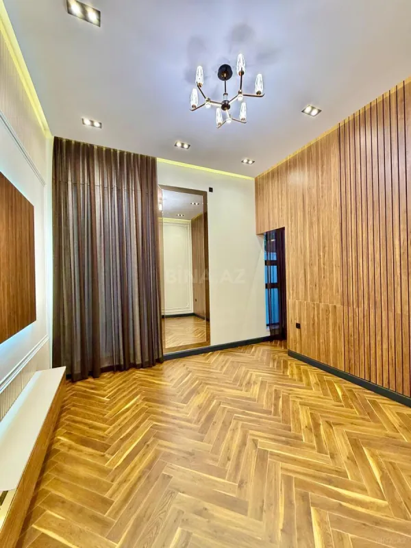 Satılır 5 otaqlı həyət evi 250 m²