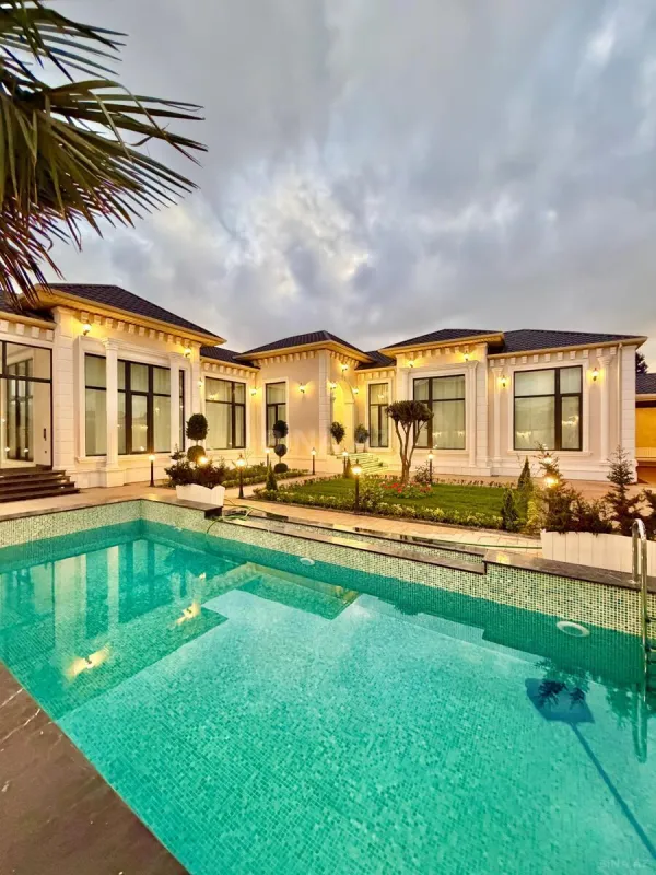 Satılır 5 otaqlı həyət evi 250 m²