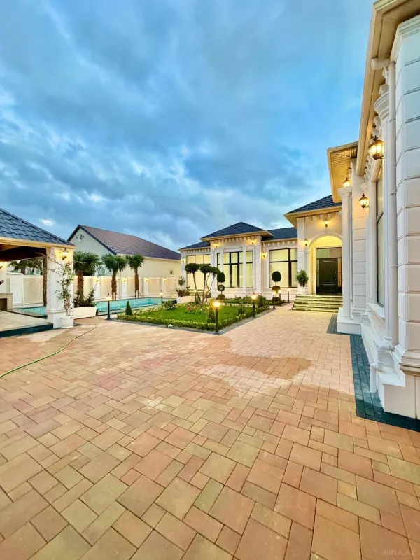 Satılır 5 otaqlı həyət evi 250 m²
