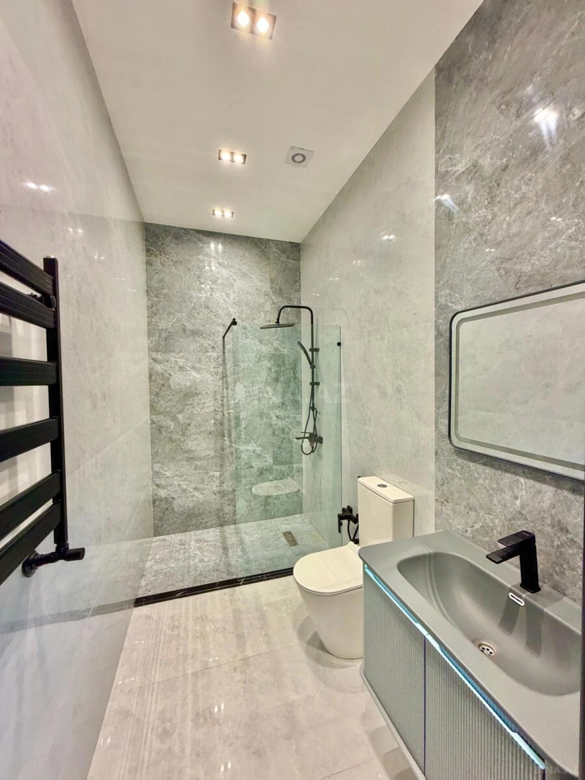 Satılır 4 otaqlı həyət evi 150 m²