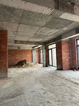 Satılır 3 otaqlı mənzil 131 m²