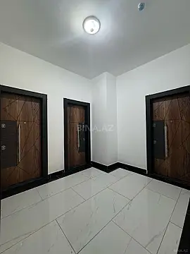 Satılır 3 otaqlı mənzil 131 m²