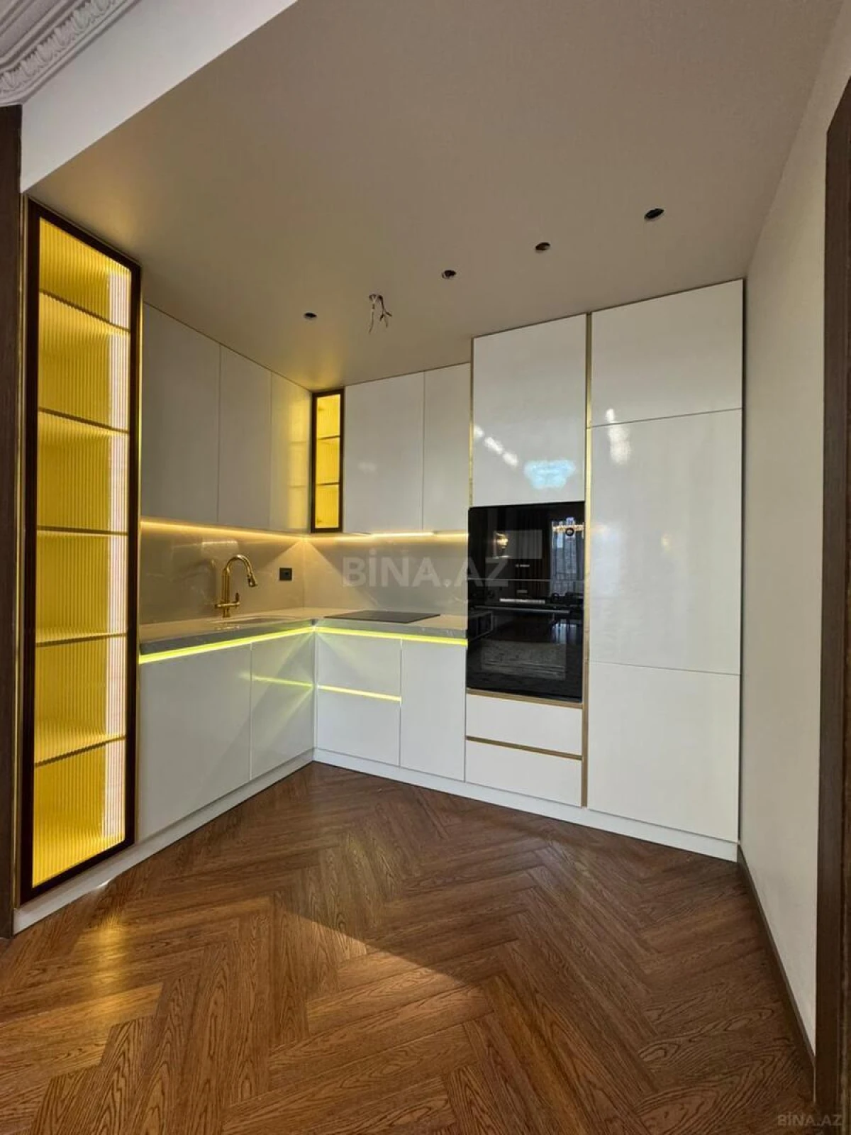 Satılır 3 otaqlı mənzil 91 m²