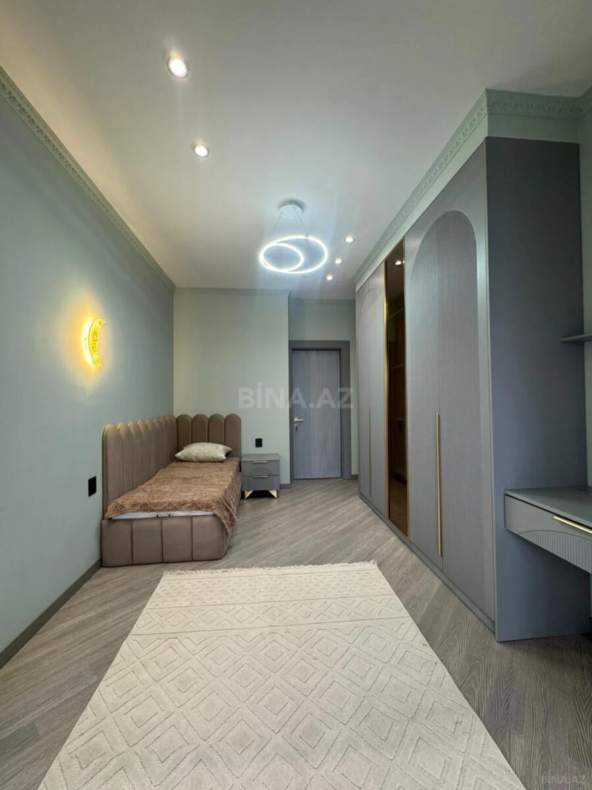 Satılır 3 otaqlı mənzil 91 m²