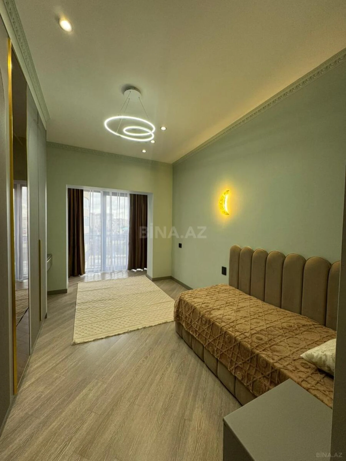 Satılır 3 otaqlı mənzil 91 m²