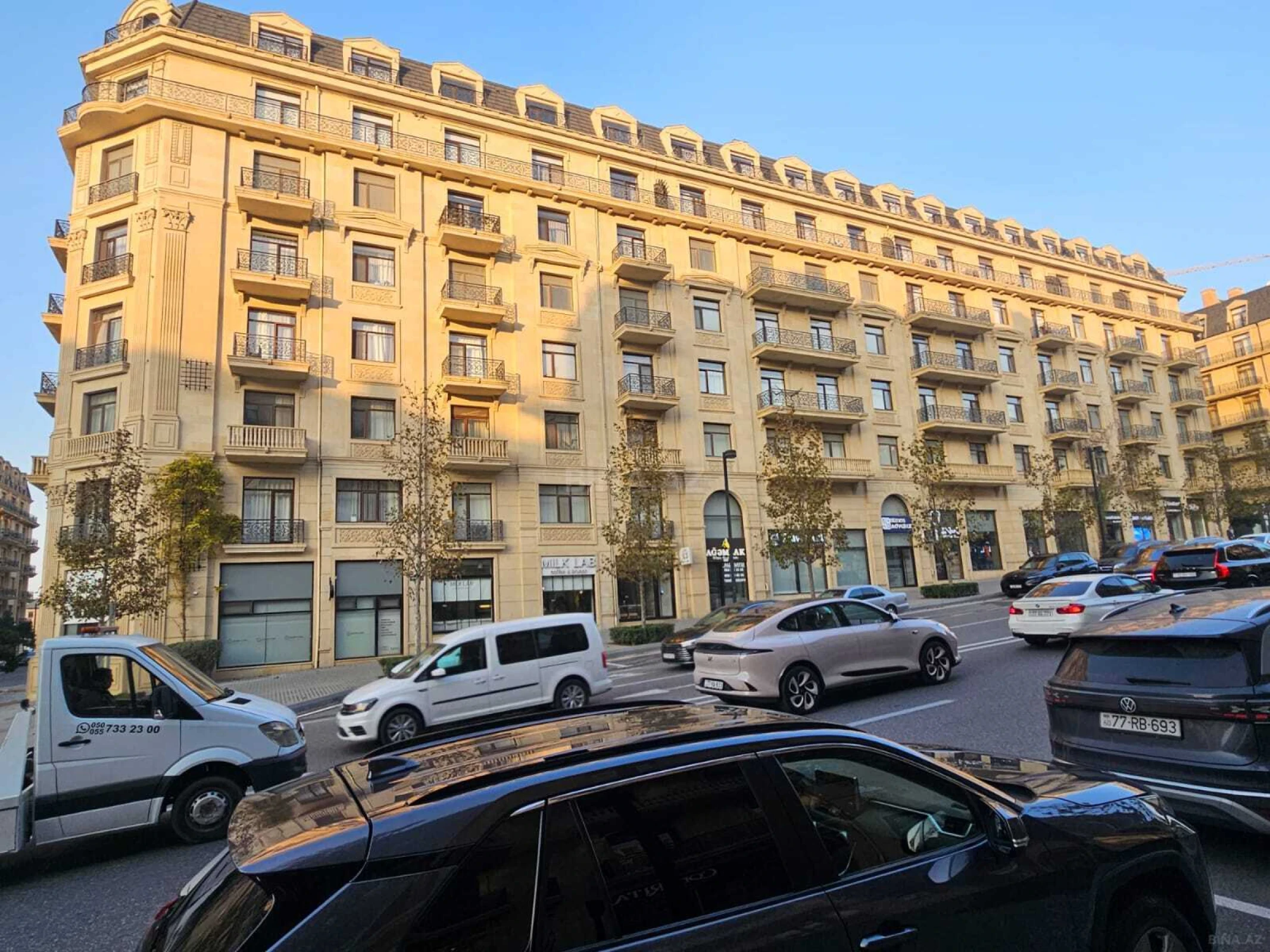 Satılır 3 otaqlı mənzil 139 m²