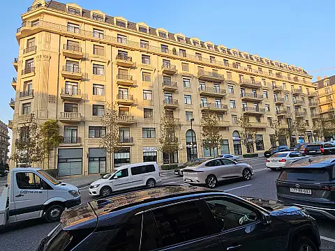 Satılır 3 otaqlı mənzil 139 m²