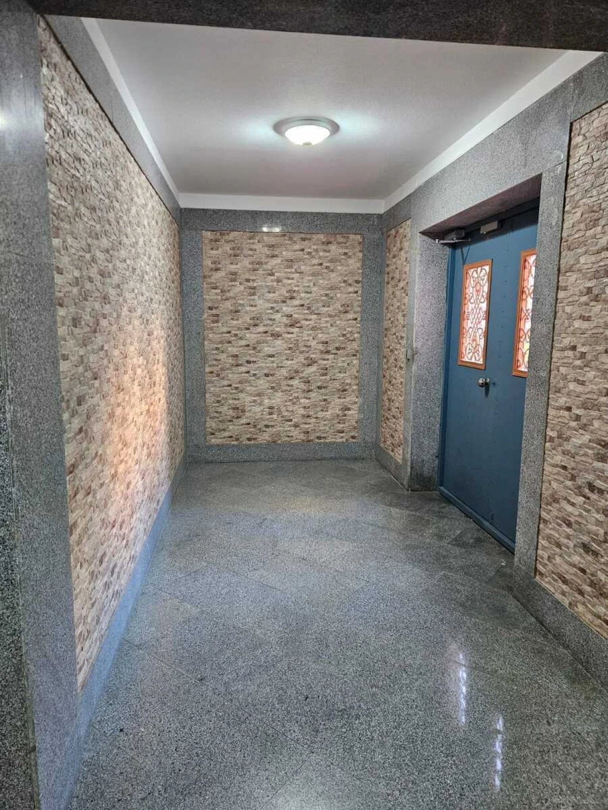 Satılır 3 otaqlı mənzil 139 m²