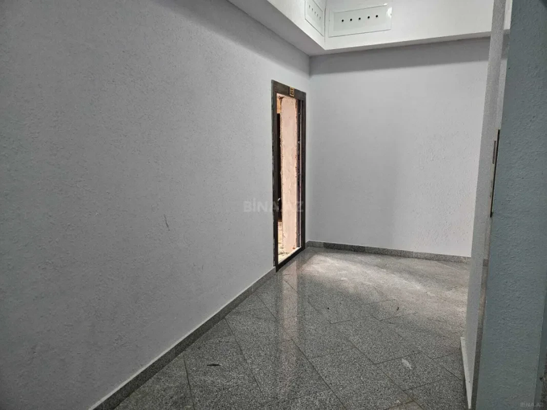 Satılır 3 otaqlı mənzil 139 m²