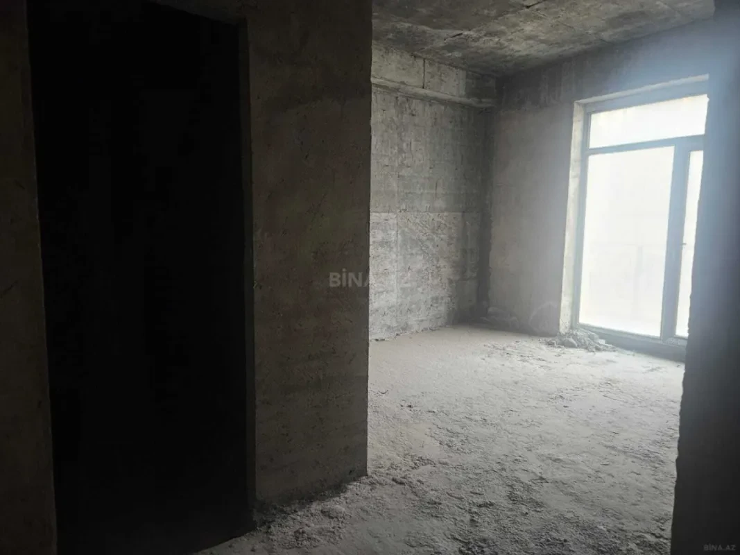 Satılır 3 otaqlı mənzil 139 m²
