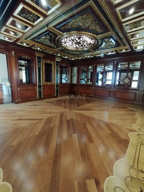 Satılır 6 otaqlı mənzil 500 m²