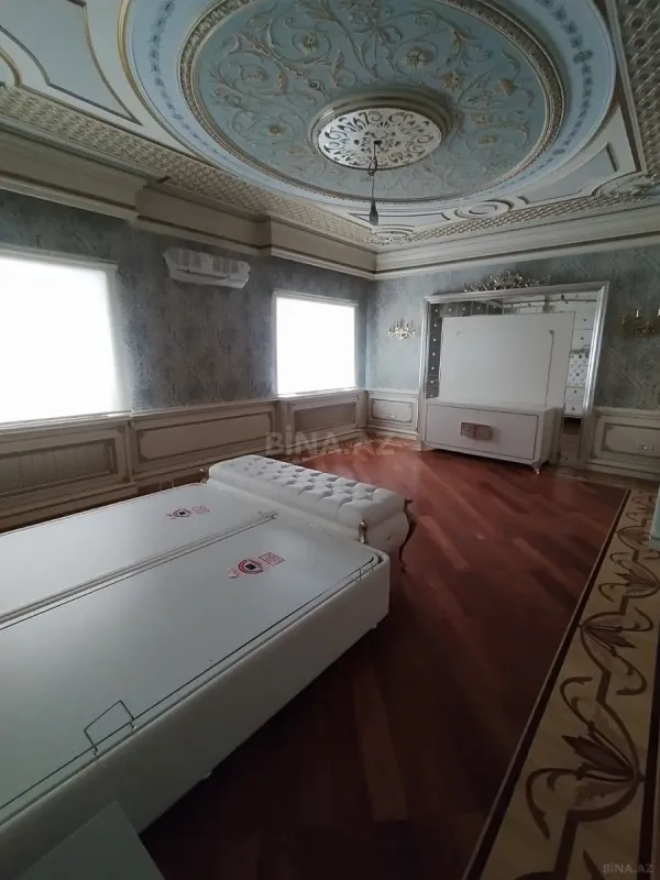 Satılır 6 otaqlı mənzil 500 m²