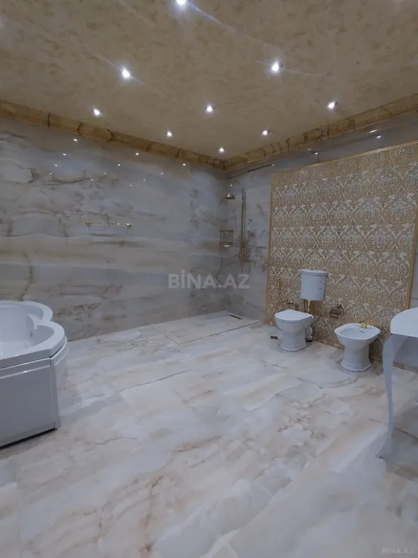 Satılır 6 otaqlı mənzil 500 m²