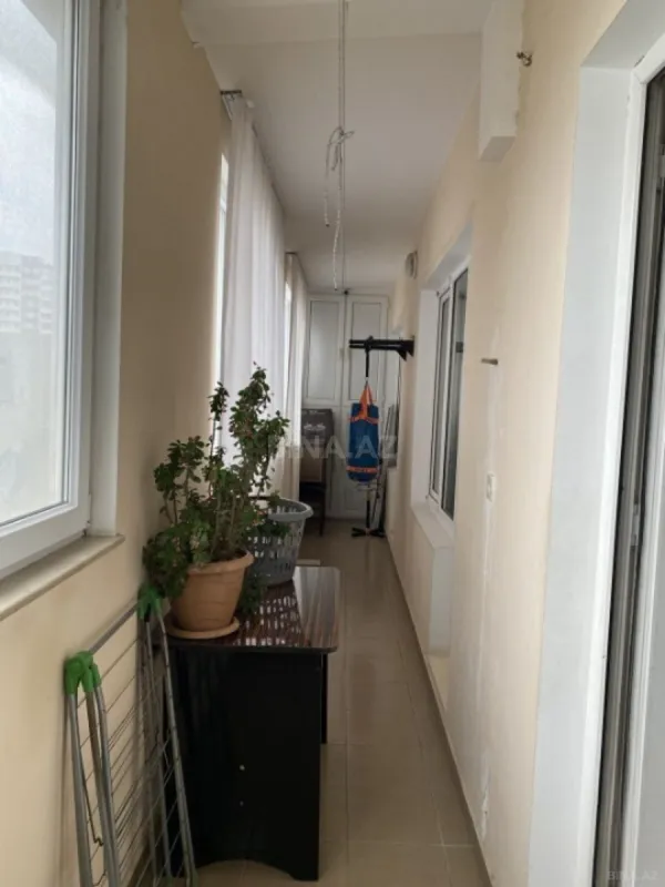 Satılır 4 otaqlı mənzil 100 m²