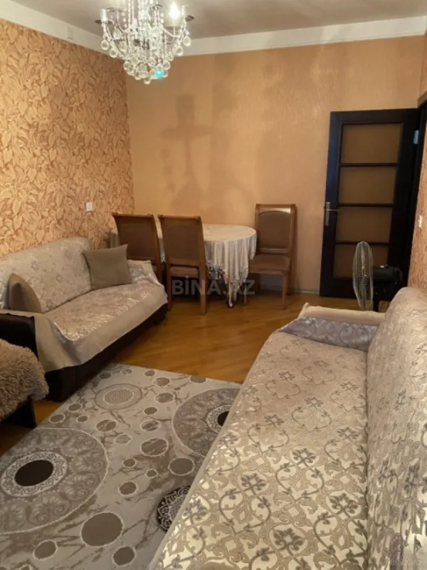 Satılır 4 otaqlı mənzil 100 m²
