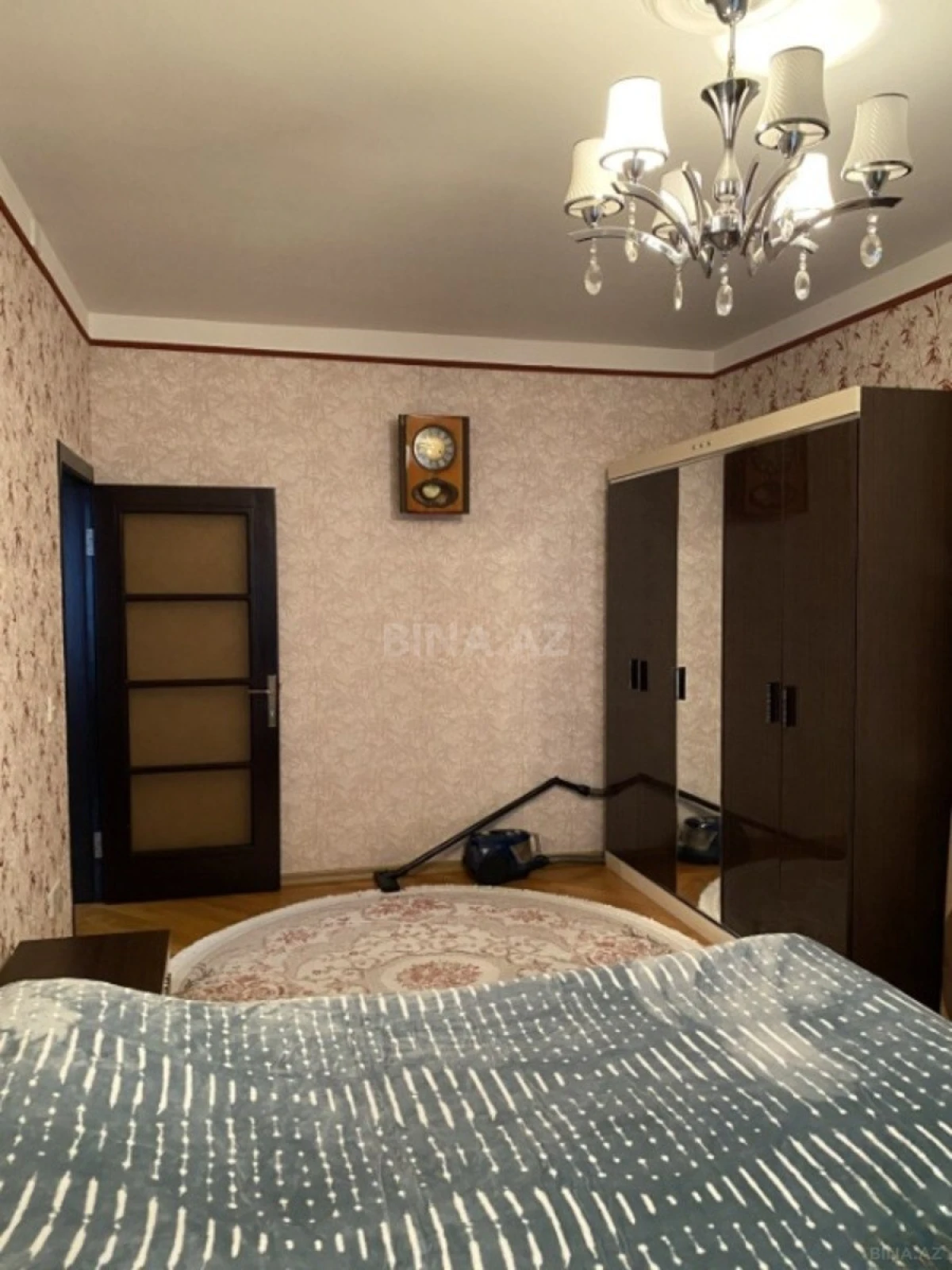 Satılır 4 otaqlı mənzil 100 m²
