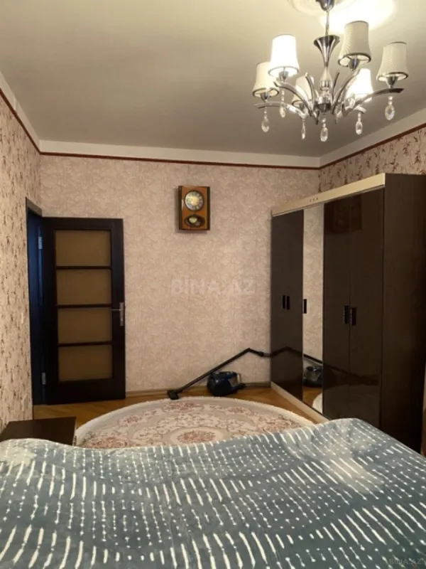 Satılır 4 otaqlı mənzil 100 m²