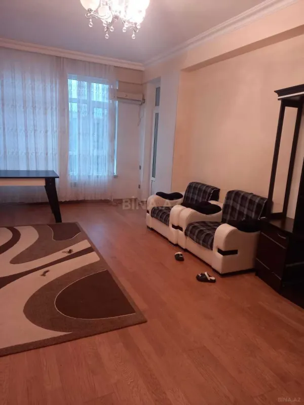 Satılır 2 otaqlı mənzil 88 m²
