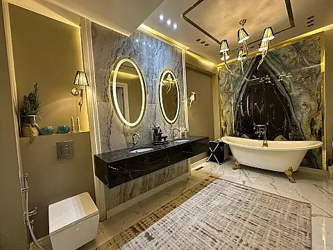 Satılır 4 otaqlı mənzil 135 m²