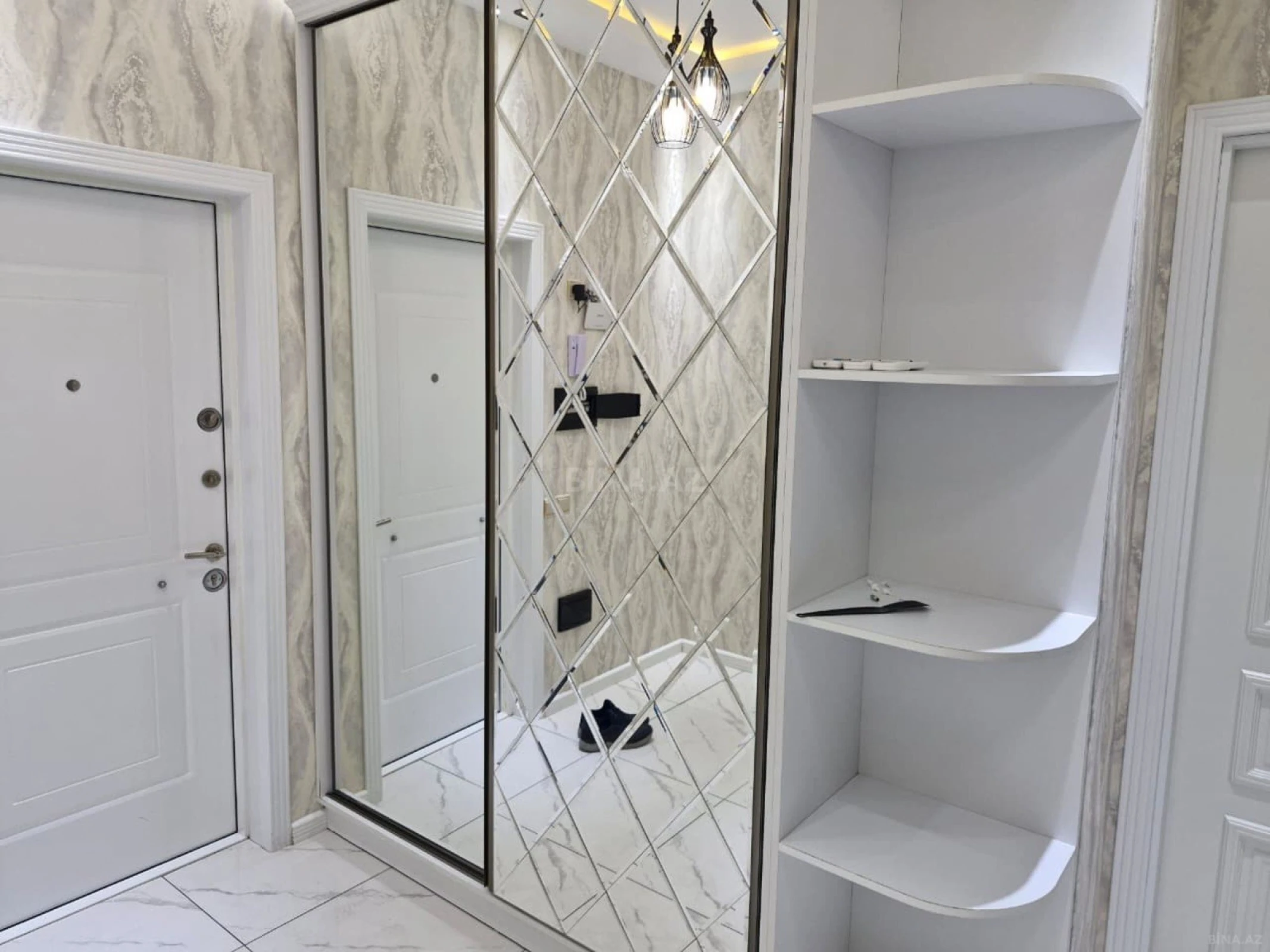 Kirayə verilir 2 otaqlı mənzil 80 m²