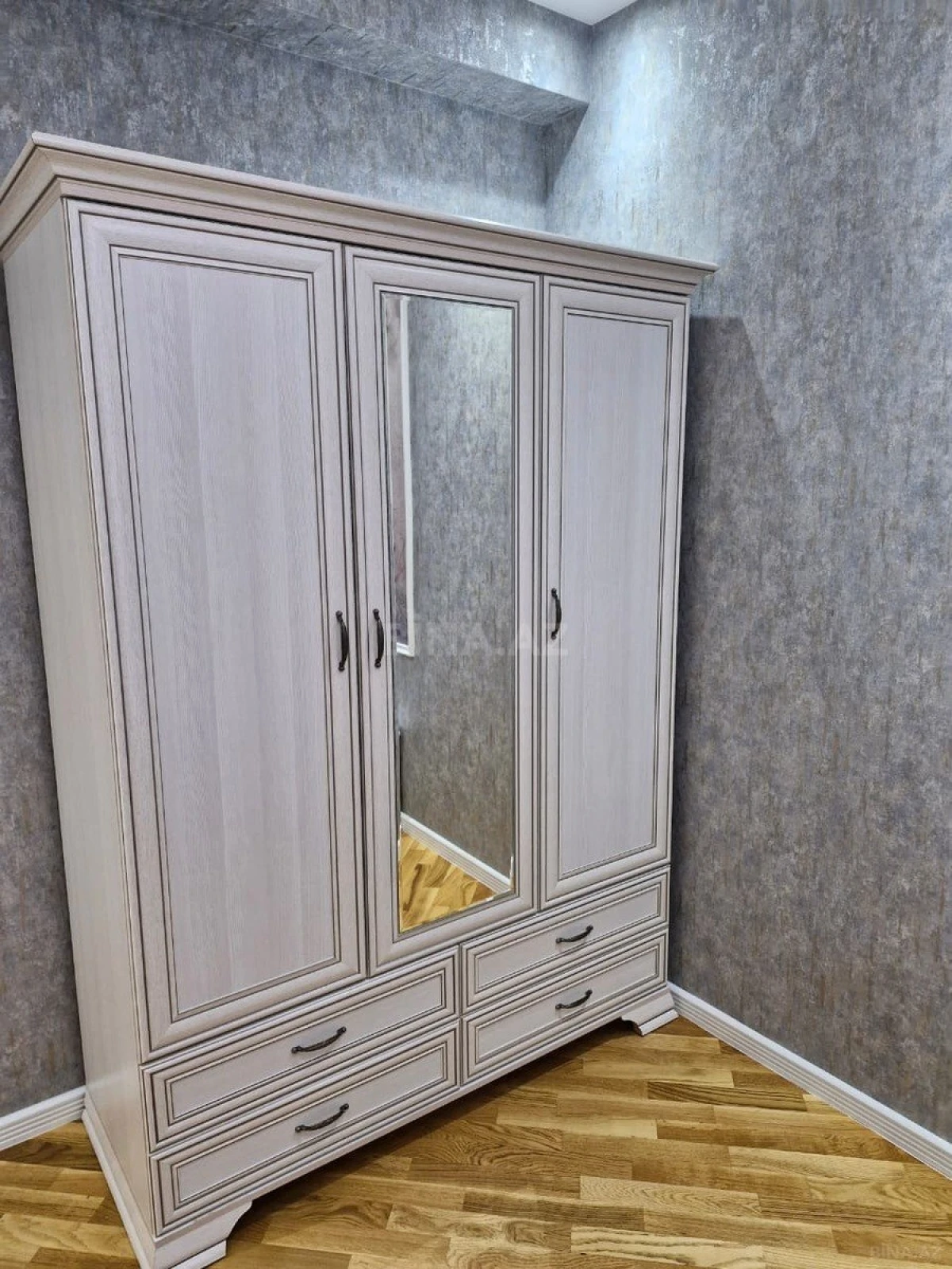 Kirayə verilir 2 otaqlı mənzil 80 m²