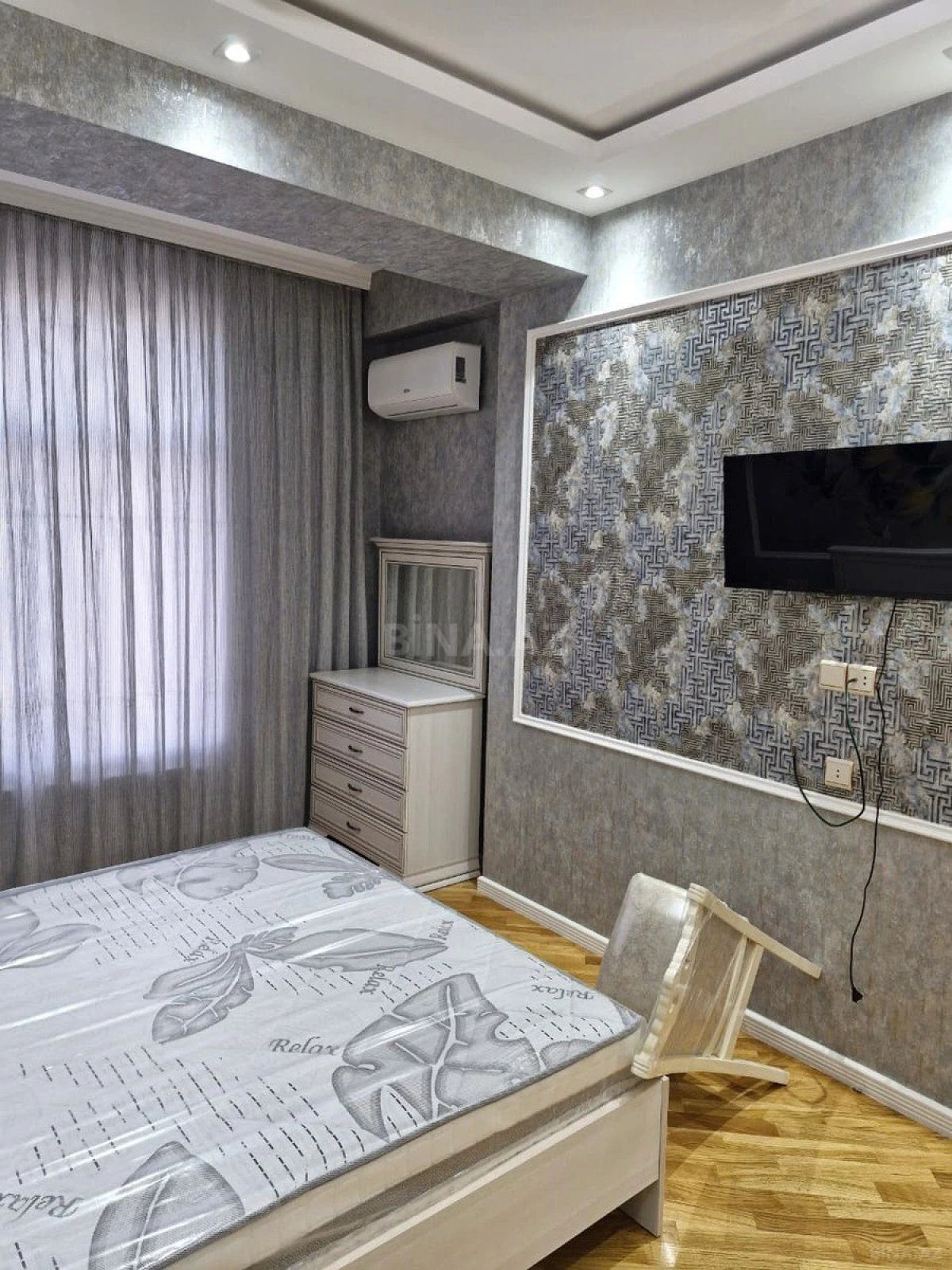Kirayə verilir 2 otaqlı mənzil 80 m²
