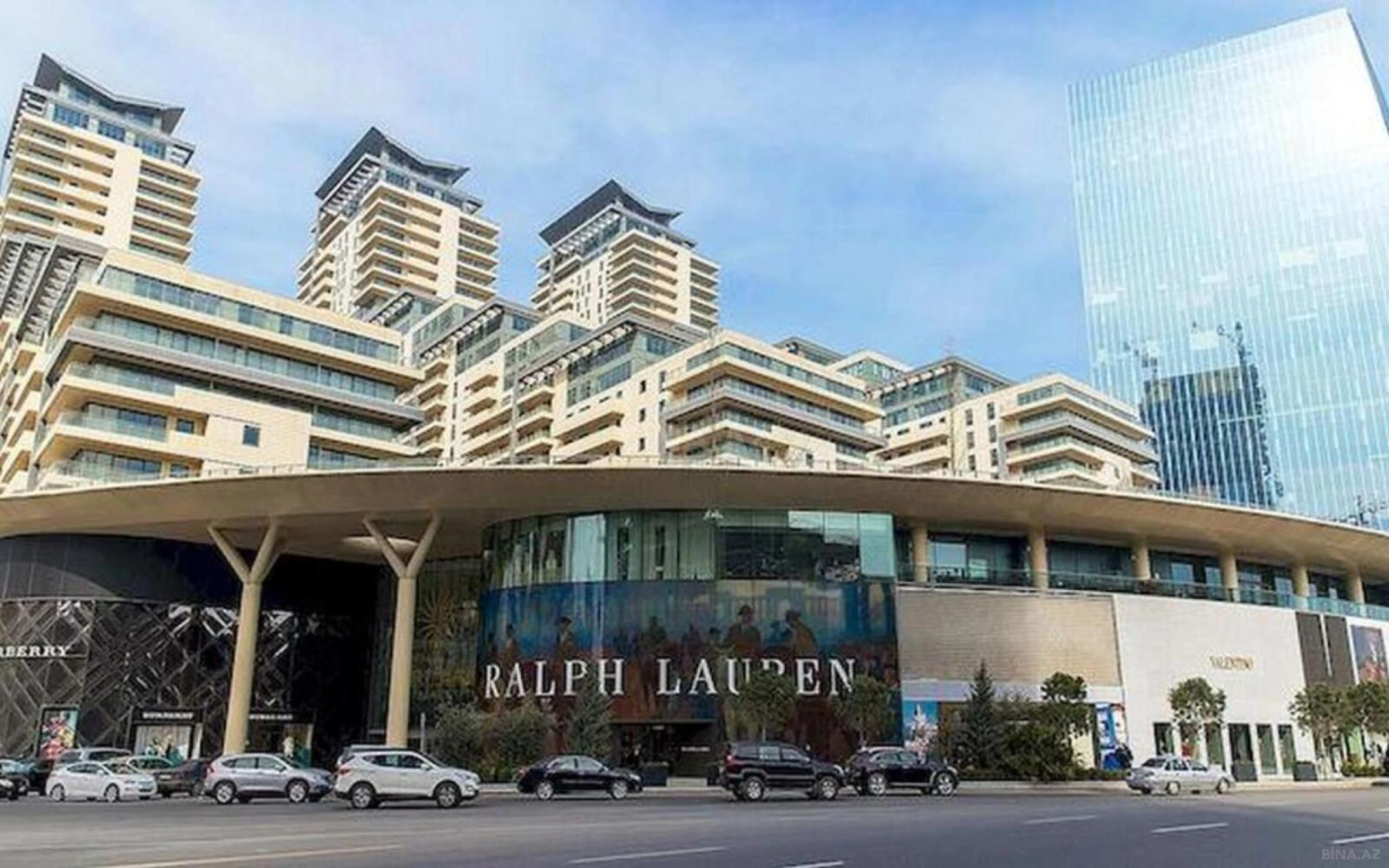 Kirayə verilir 3 otaqlı mənzil 180 m²