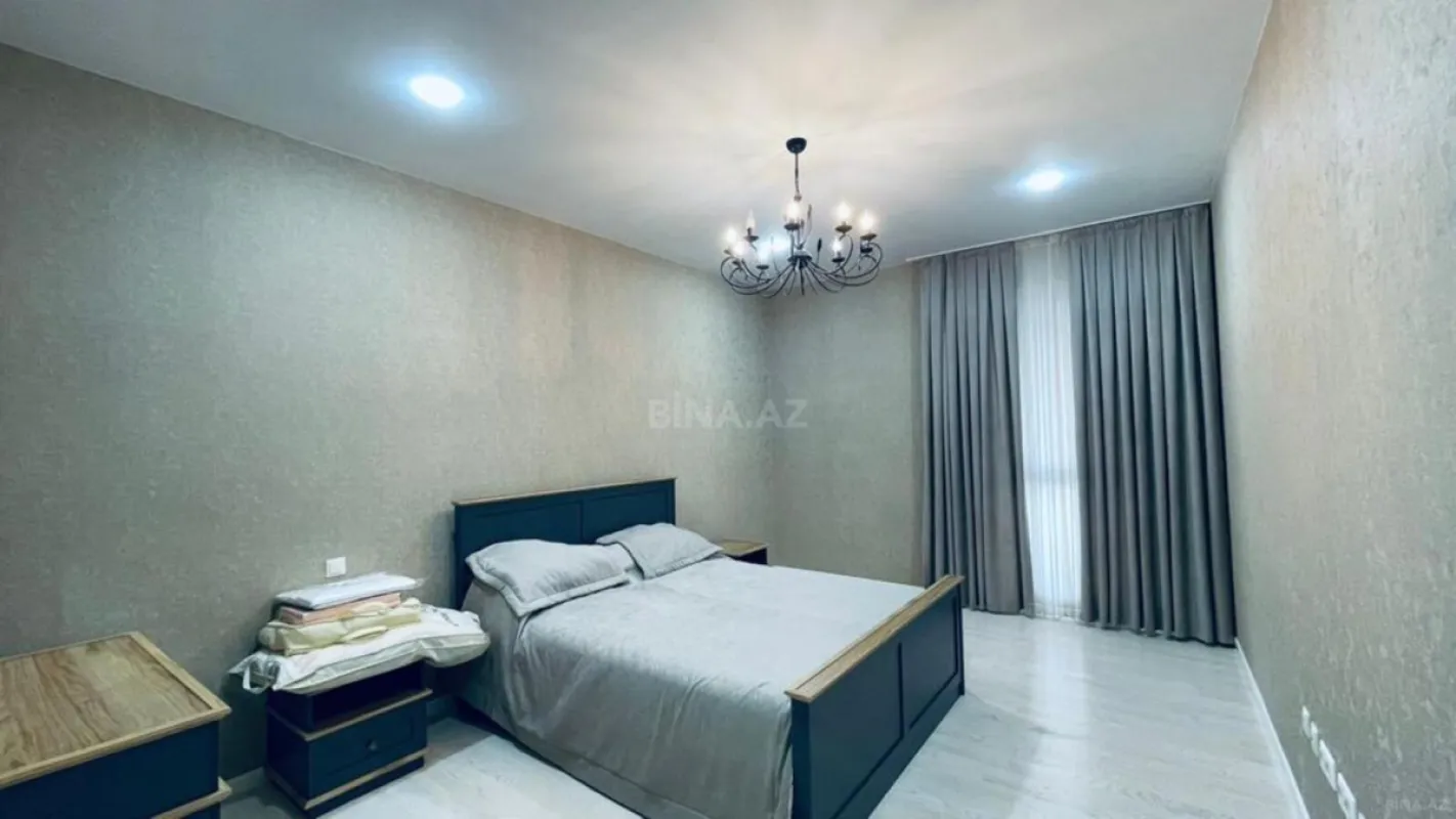 Kirayə verilir 3 otaqlı mənzil 180 m²