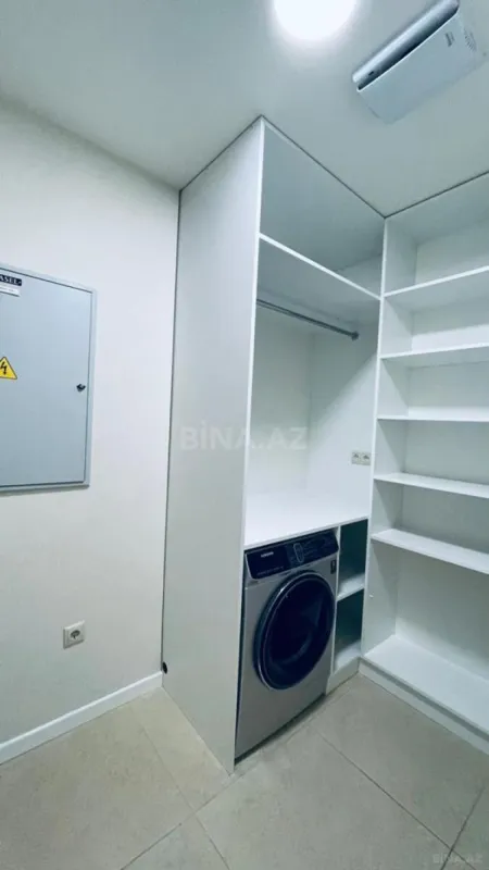 Kirayə verilir 3 otaqlı mənzil 180 m²