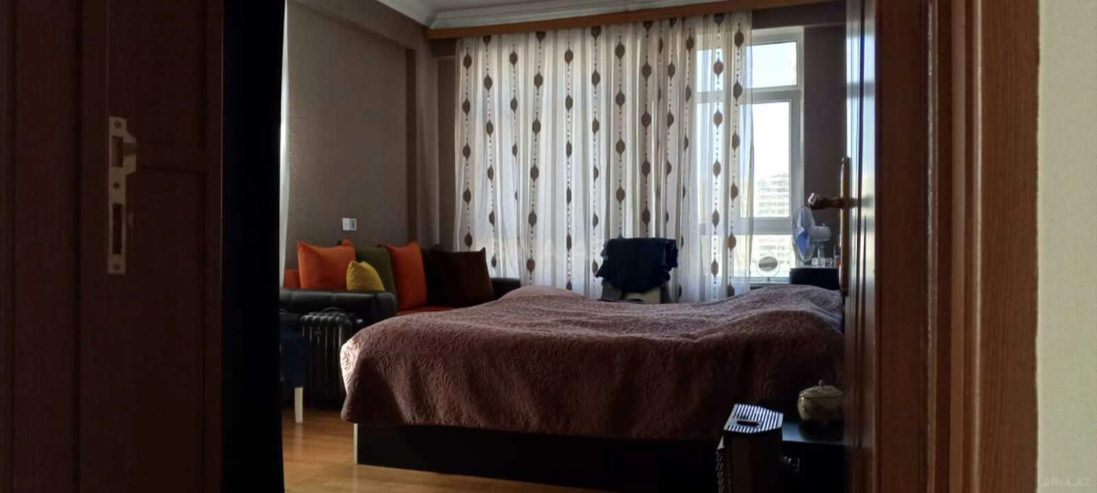 Satılır 3 otaqlı mənzil 120 m²
