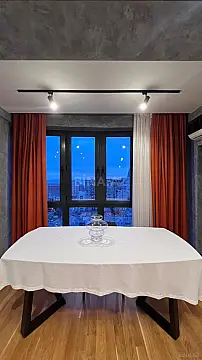 Kirayə verilir 2 otaqlı mənzil 105 m²