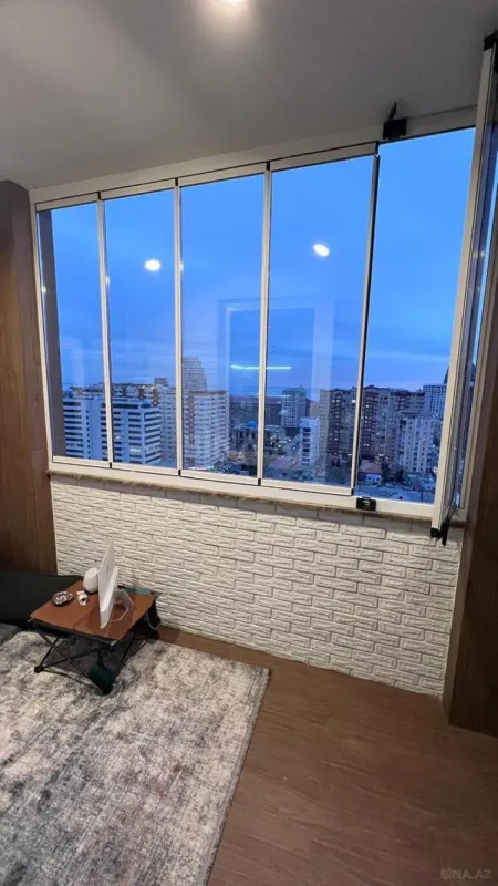 Kirayə verilir 2 otaqlı mənzil 105 m²