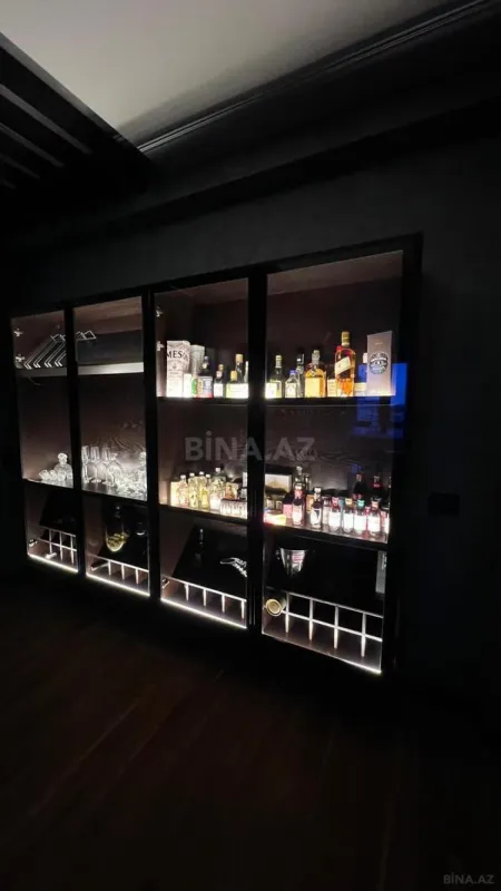 Kirayə verilir 2 otaqlı mənzil 105 m²