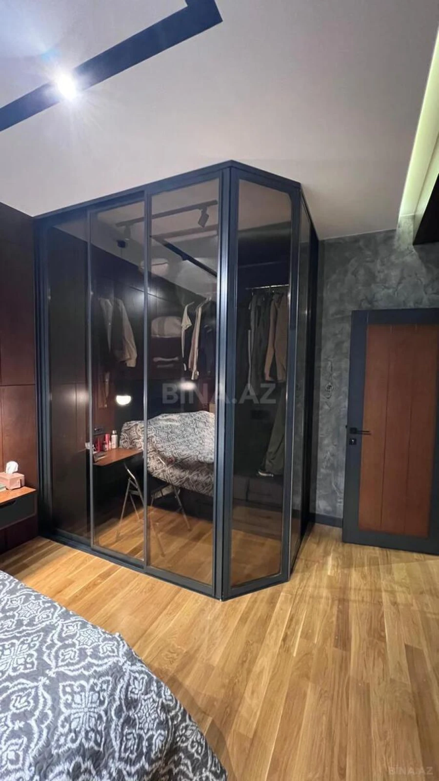 Kirayə verilir 2 otaqlı mənzil 105 m²