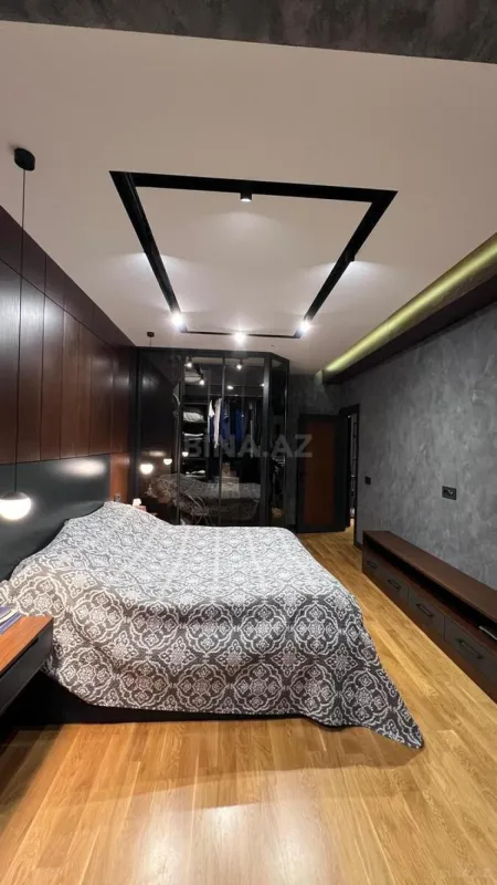 Kirayə verilir 2 otaqlı mənzil 105 m²