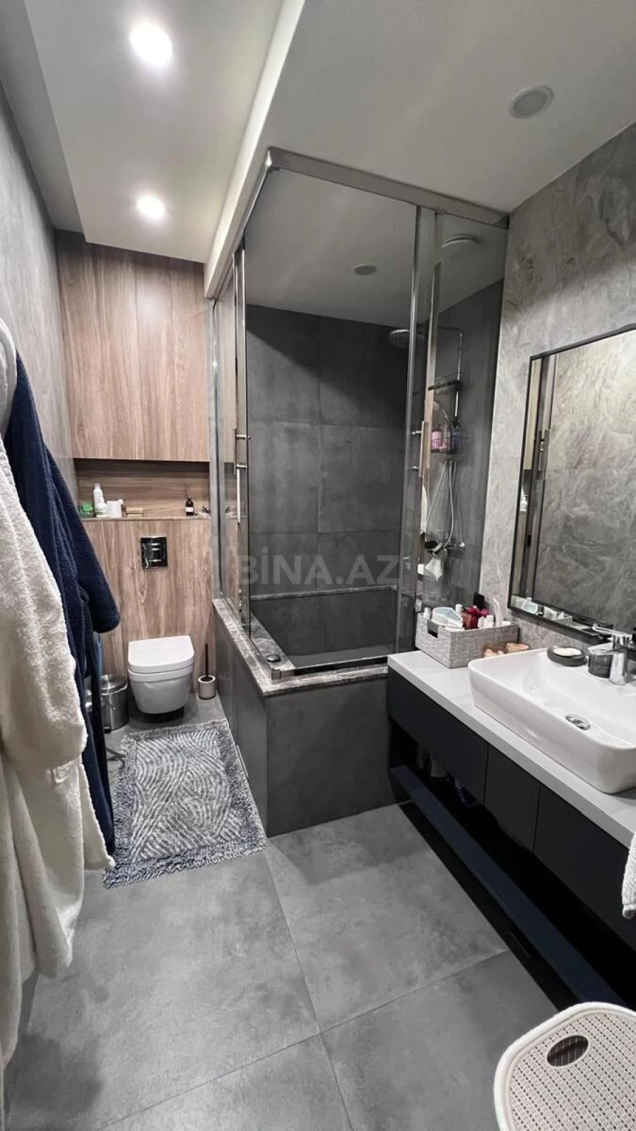 Kirayə verilir 2 otaqlı mənzil 105 m²