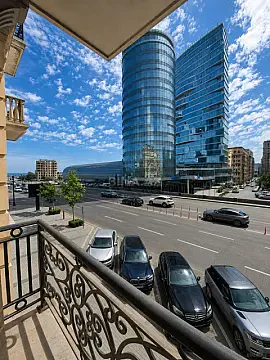 Satılır 3 otaqlı mənzil 110 m² — Bakı 3 otaq 110.00 m²